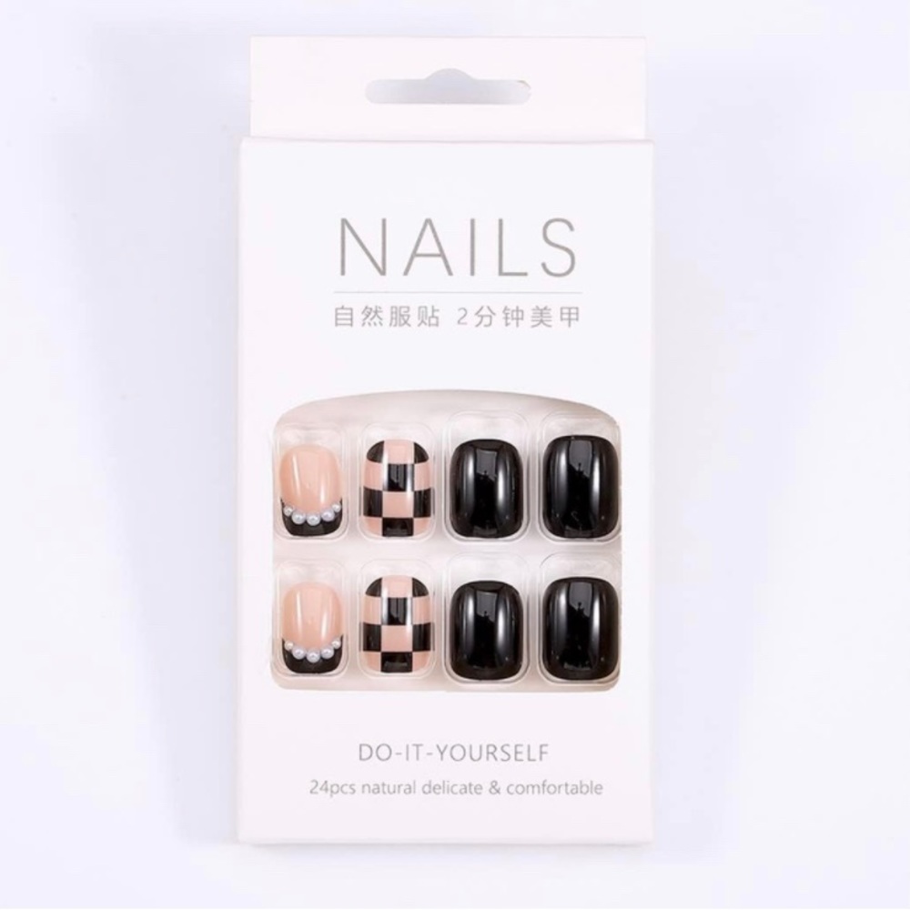 Short press on nails set